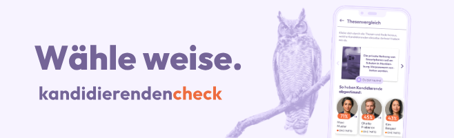 Wähle weise. kandidierendencheck: Smartphone mit einem Thesenvergleich, der beispielhaft zeigt, wie Kandidierende zu politischen Aussagen abgestimmt haben. Im Hintergrund eine weise Eule.