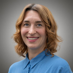 Portrait Annika Heintz-Saad - Geschäftsführerin von abgeordnetenwatch. Quelle: abgeordnetenwatch
